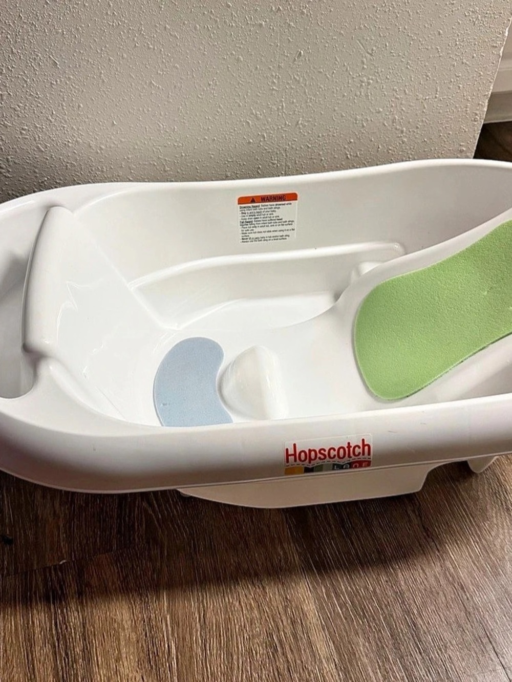 Hopscotch Lane Baby Bath Seat White & Green